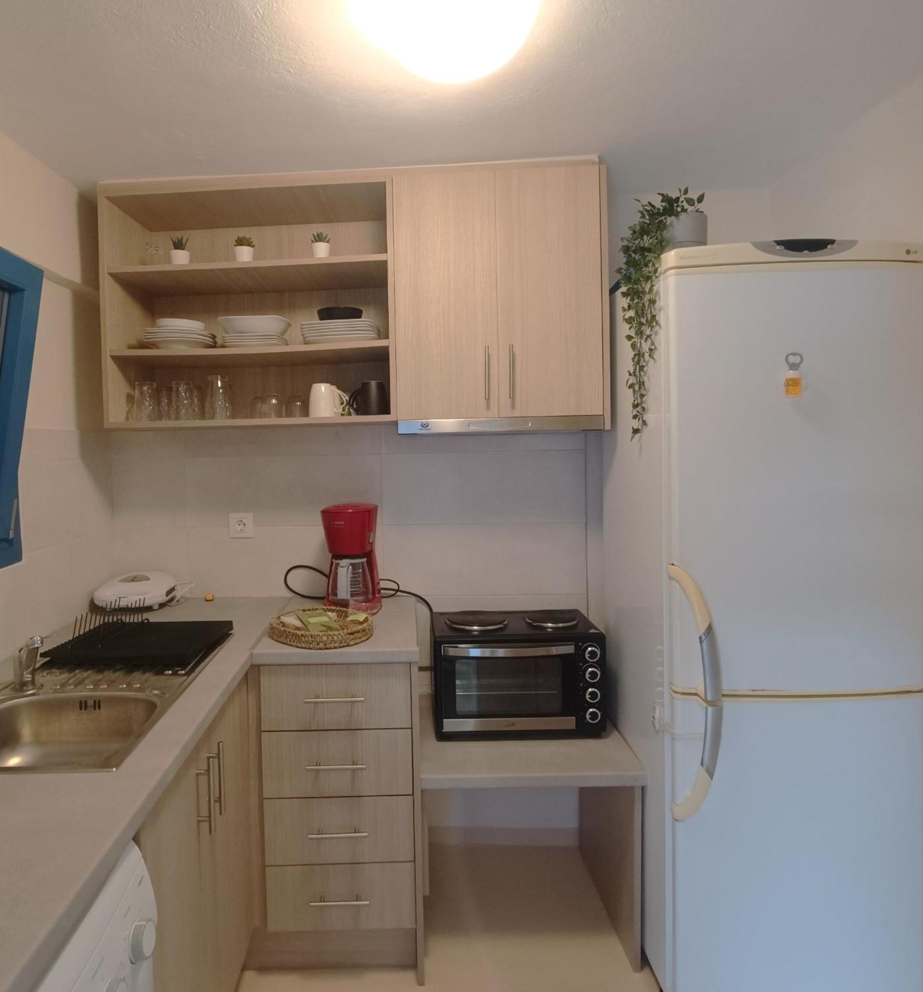 Thea Apartments Emporeios  Экстерьер фото