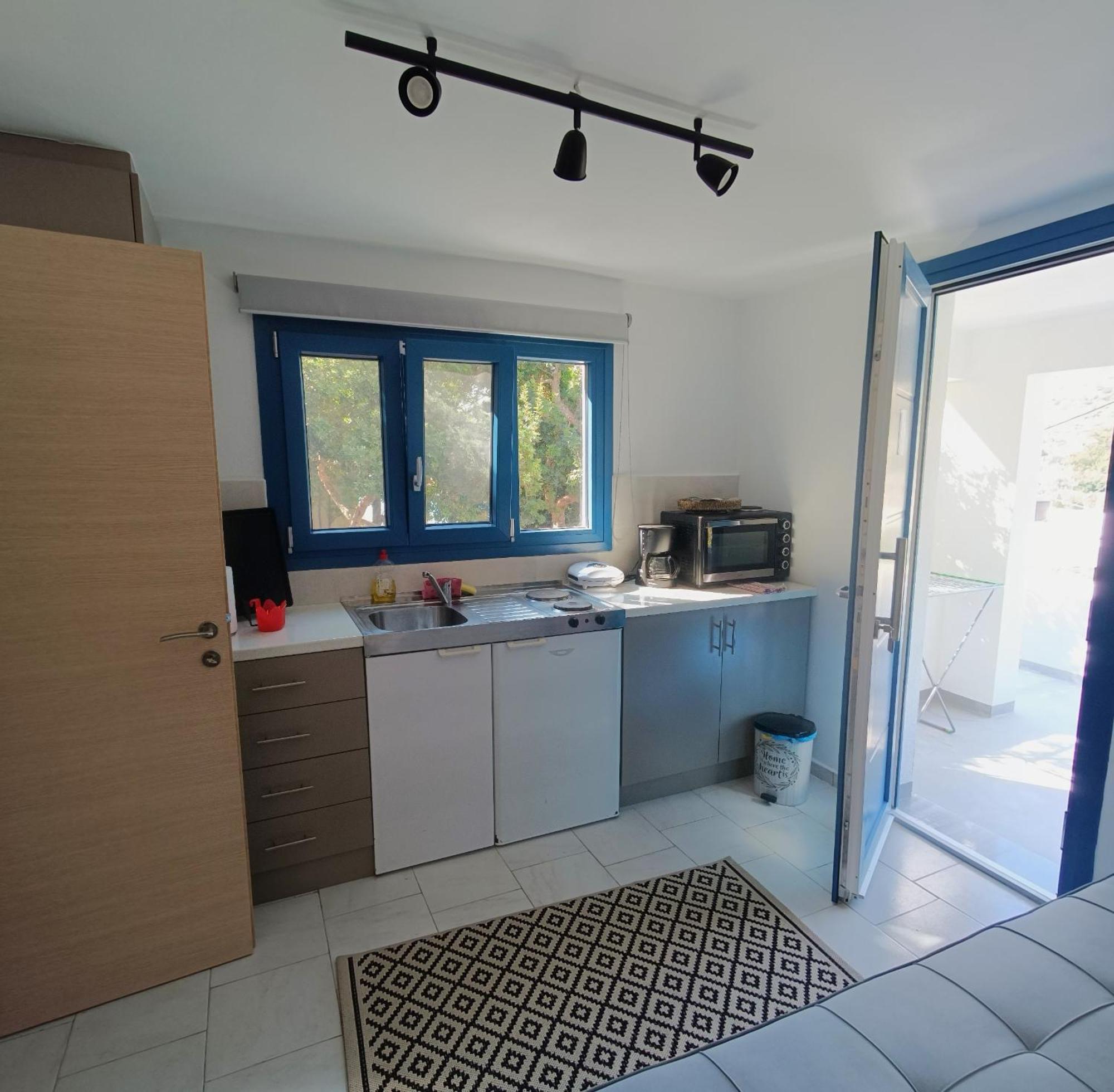 Thea Apartments Emporeios  Экстерьер фото